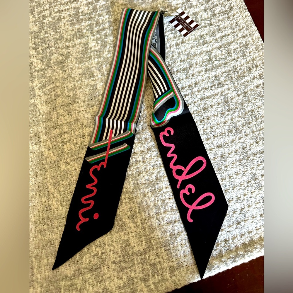 NWT HENRI BENDEL Whimsy Bendel Skinny Mini Bag Scarf Mint Condition